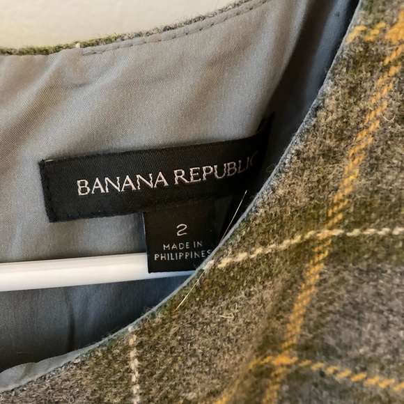 Banana Republic Tartan Wool Dress - Picture 4 of 7